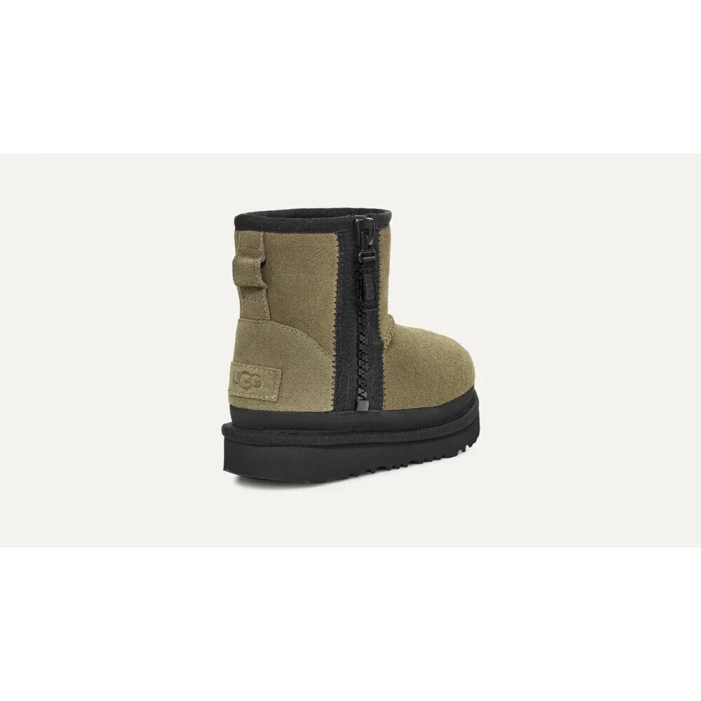 UGG Classic Mini Zipper Tape Logo 1143699T Boots Boys US 12 Olive Suede JOBB1088